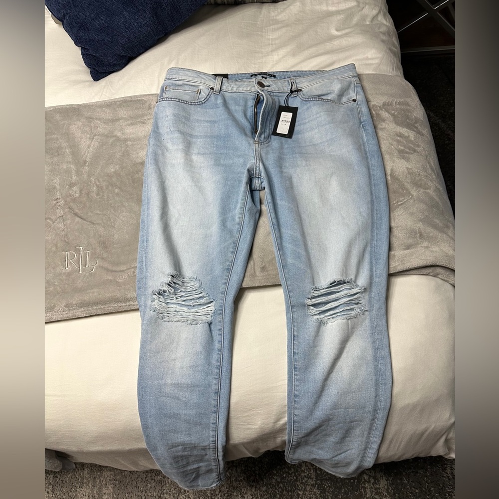 Men’s monfrere Greyson distressed jeans , size 38